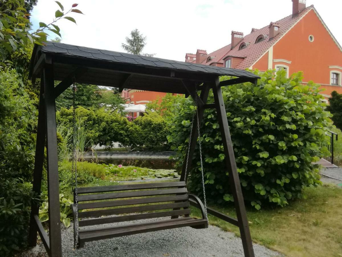 Dworek 1885 Ostrzeszow Bagian luar foto